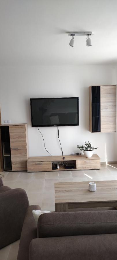 פרכאטיצ'ה Apartman Mignon מראה חיצוני תמונה