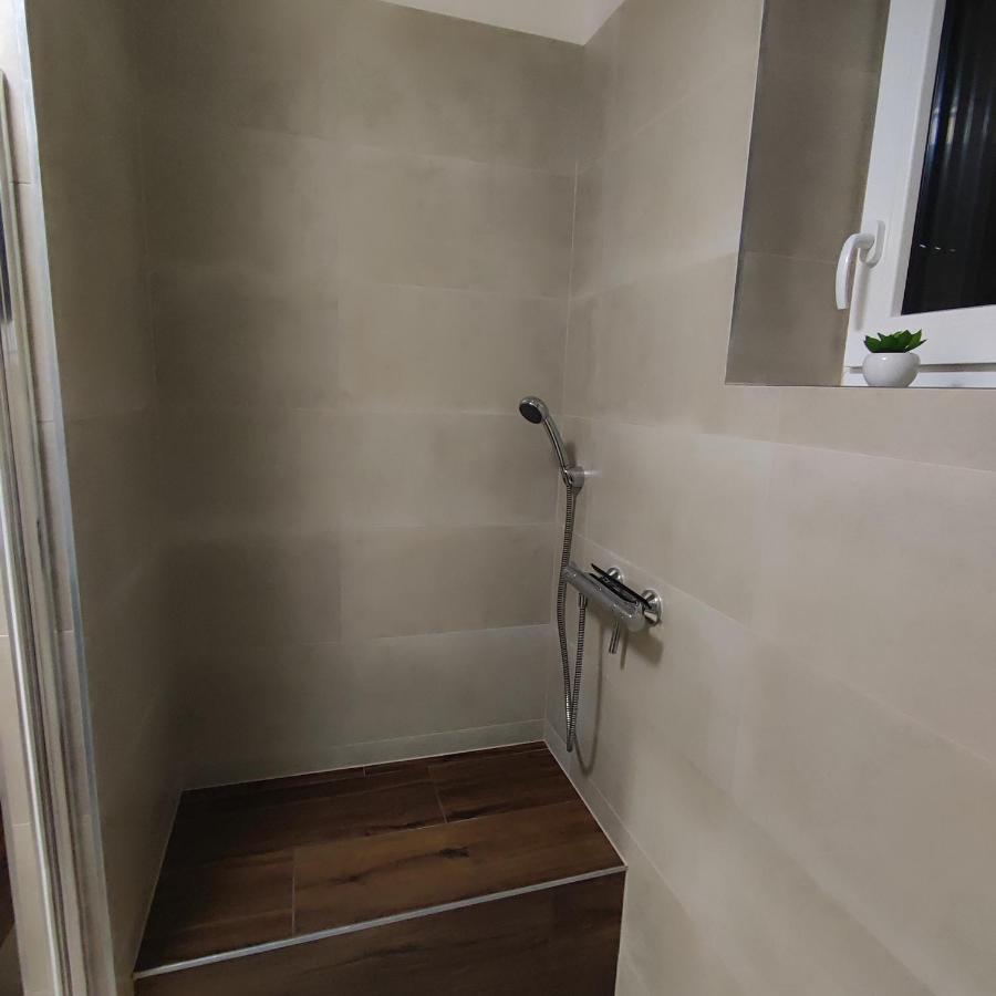 פרכאטיצ'ה Apartman Mignon מראה חיצוני תמונה